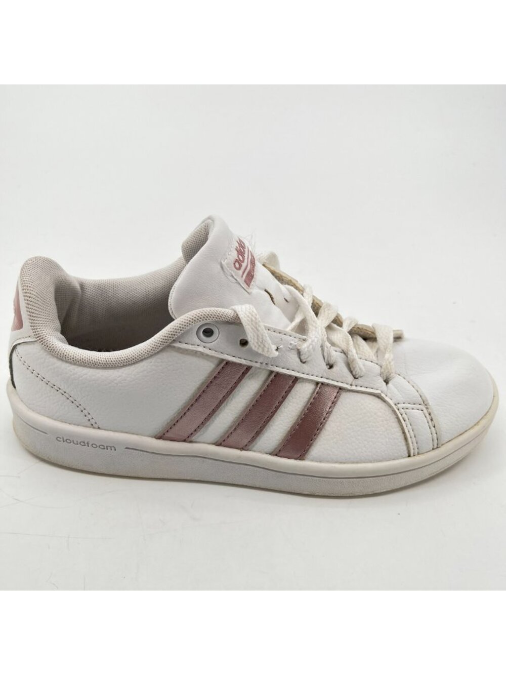 Adidas Cloudfoam Advantage Womens Size 6 White Athletic Leather Shoes Sneakers